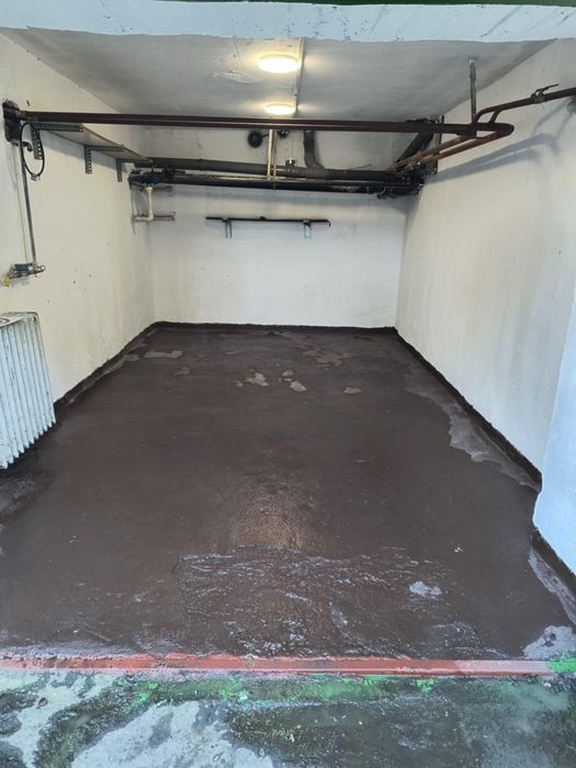 Închiriez garaj sub bloc  zona Modern -Telegrafului