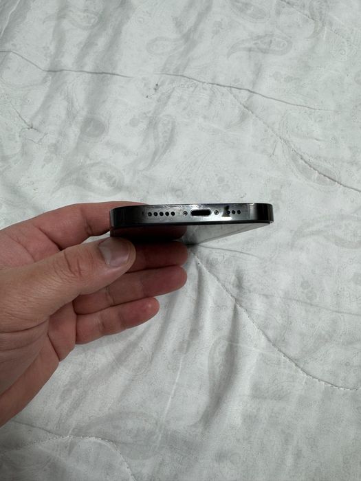 Продаю Айфон 14 про