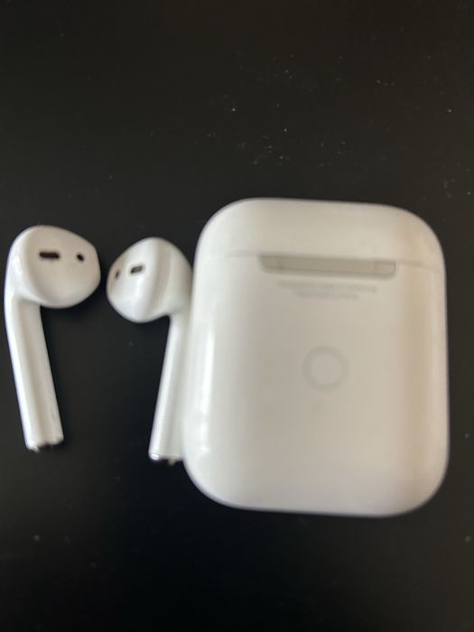 Продавам безжични слушалки AirPods 2