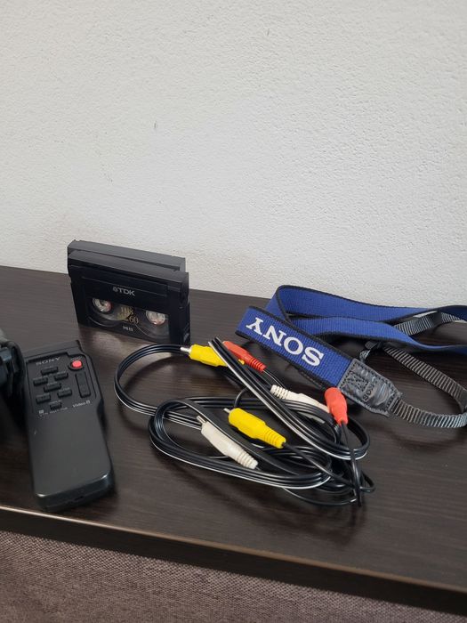 Cameră Video Sony TRV66E Hi 8 XR