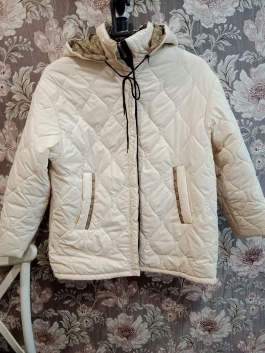 Продам вещи,верхние