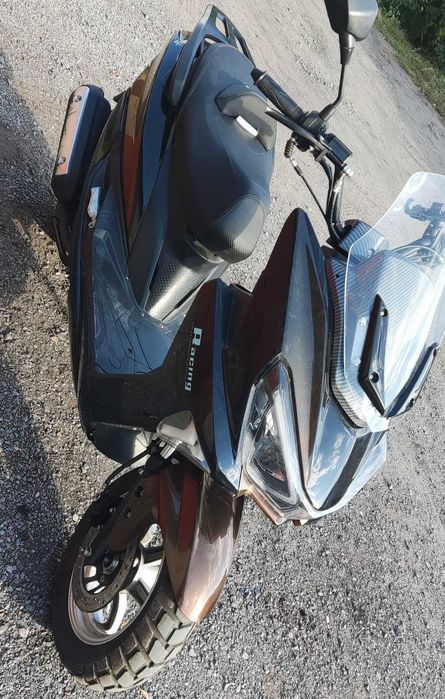 Скутер GJSYM Макси