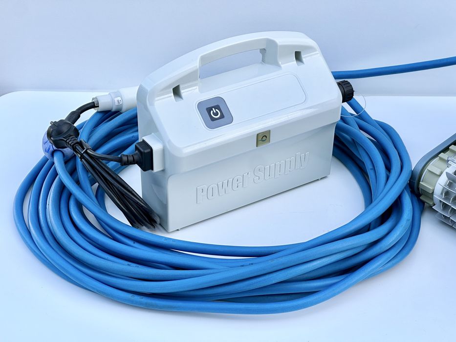 Robot de piscină Dolphin Supreme M400