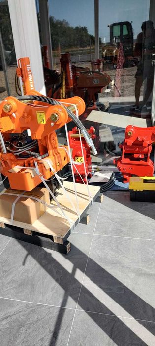 Tiltrotator/rototilt