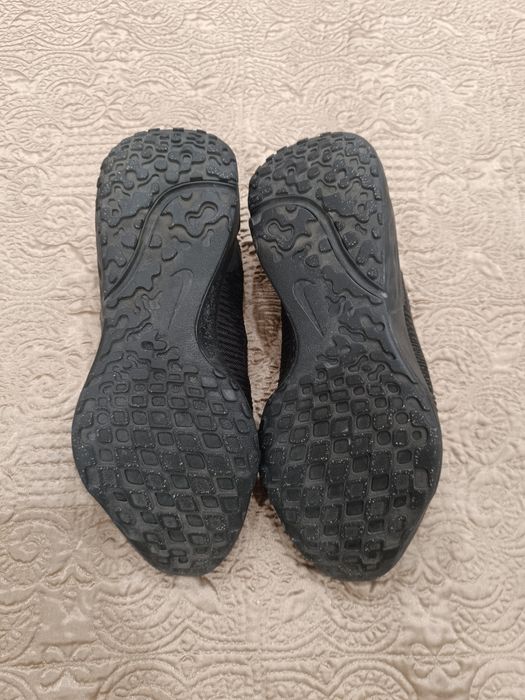 Nike renew 4 black