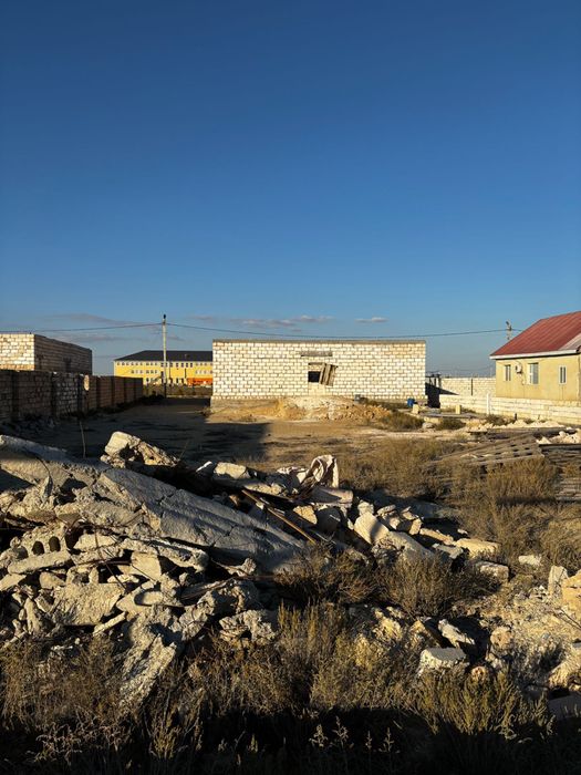 Жер үй сатылады.