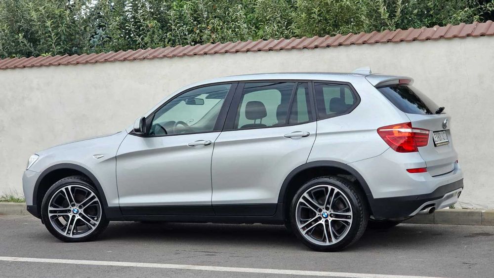BMW X3 F25 LCI 2.0d 190cp B47 X-Drive 4x4 / Distronic Line Assist Piele Volan Incalzit / TOP