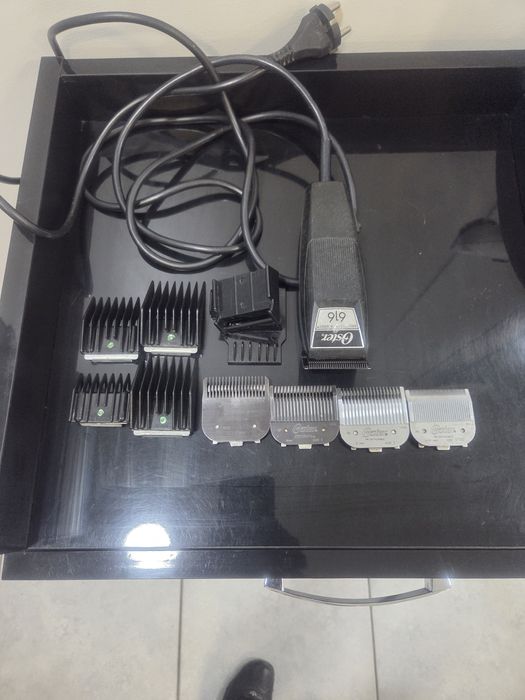 Продам,комплект +машинка для парикмахера