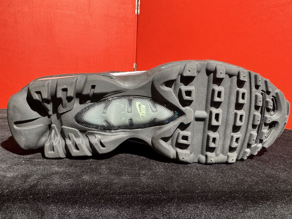 № 45 оригинални Nike Air Max 95 Ultra Shoemag