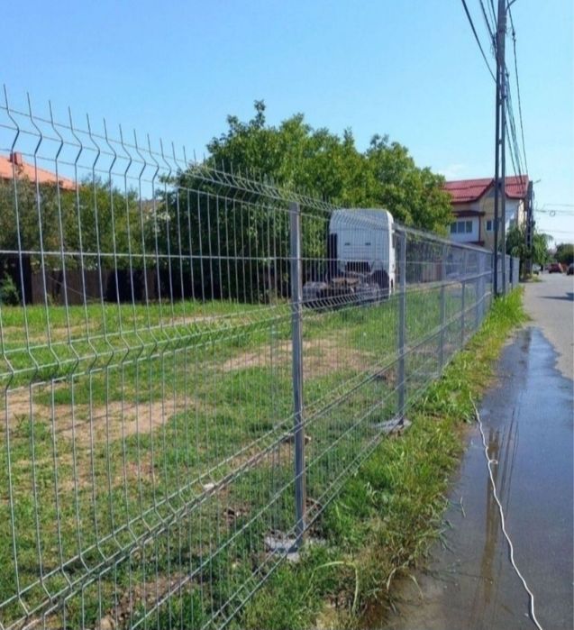 Confecționăm garduri și porți la comanda clientului