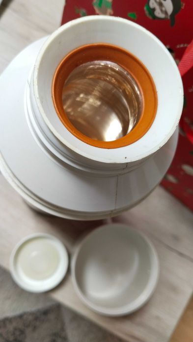 Термоси различни модели