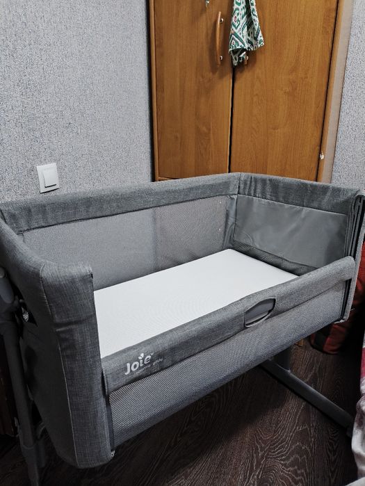 Приставная Люлька-манеж joie