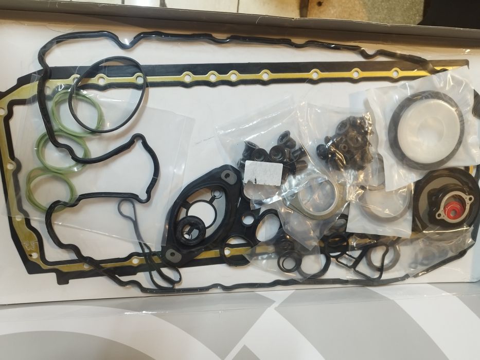 Продаю Набор прокладок ДВС BMW, Лэнд Ровер,