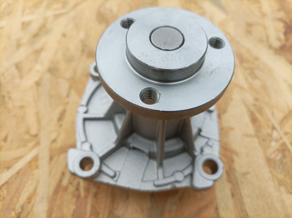 Продавам нова водна помпа