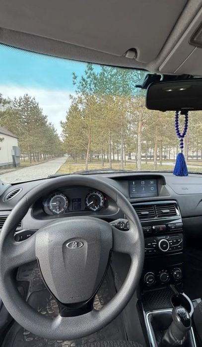 Продам PRIORA хэтчбек