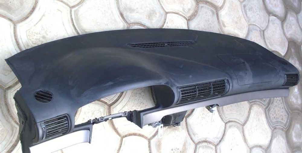 Панель торпеда Ауди А80, А100, А4, А6