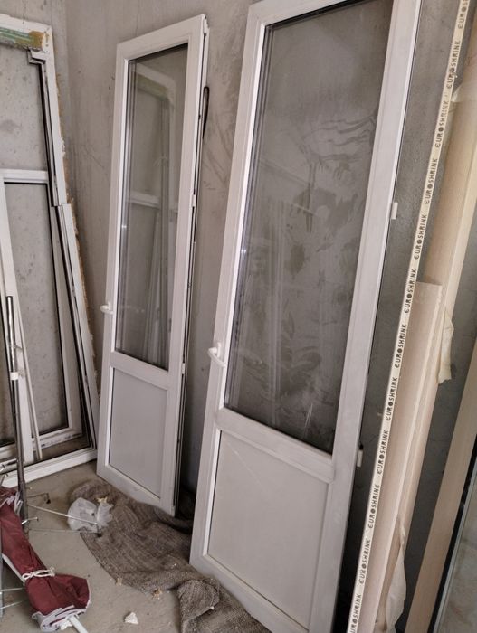 Дограми и стъкла за прозорци и врати