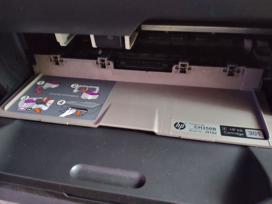 Imprimantă multifuncțională HP Deskjet 2050