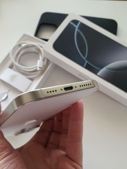 Ремонт / части IPhone 16 Pro Max 256GB