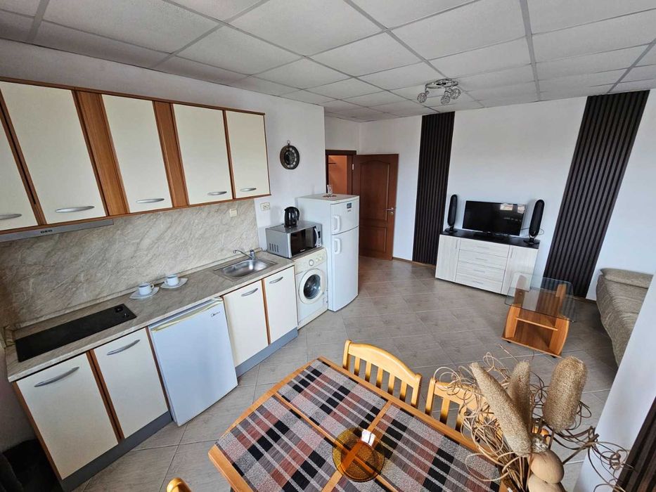 Продава се Тристаен апартамент в к.к. Слънчев бряг - 77 кв.м за 587 €/кв.м - Снимка #3