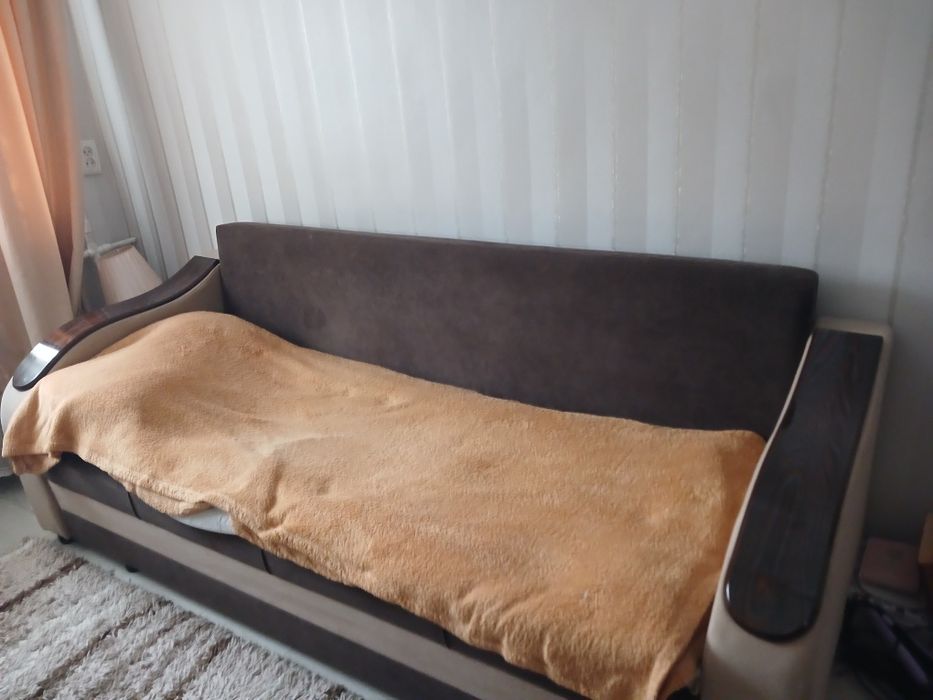 продам тахту в хорошем состоянии