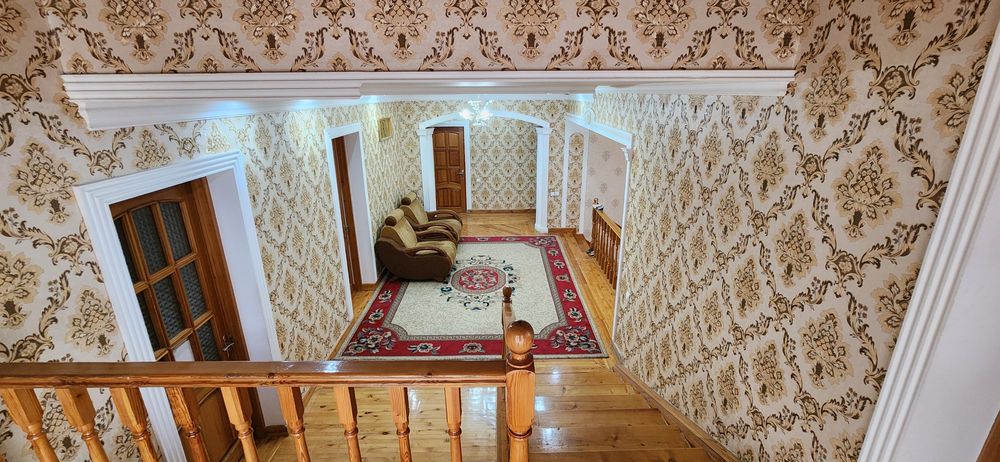 Продаётся большой 3-х этажный евродом. Со всеми удобствами