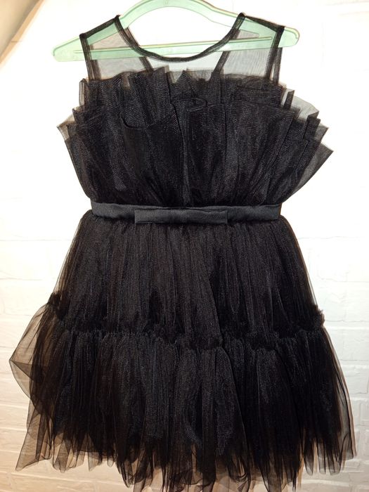 Продам шикарные платьяна девочку