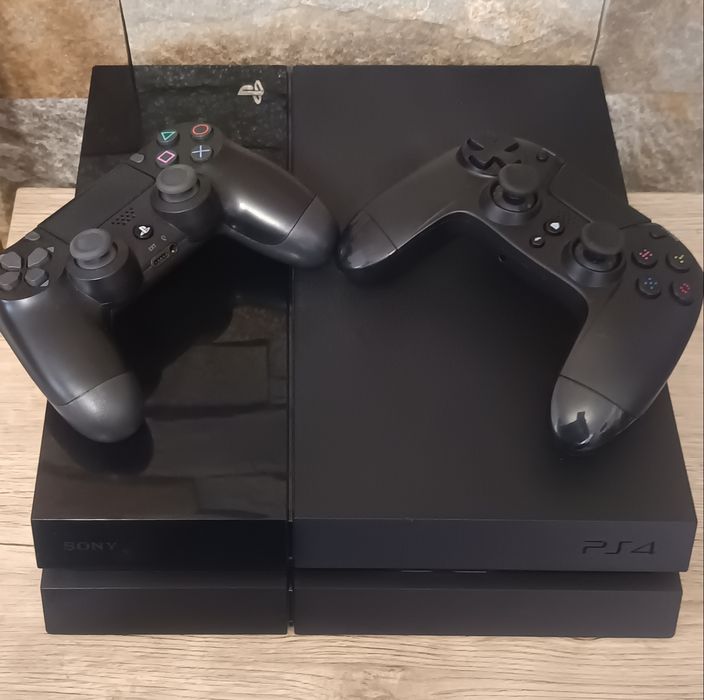 PS4/PlayStation 4 Phat 500GB HDD cu +20 jocuri+2 Controllere Wirelles