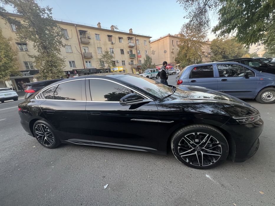 Byd Han 605 km 2025 yil