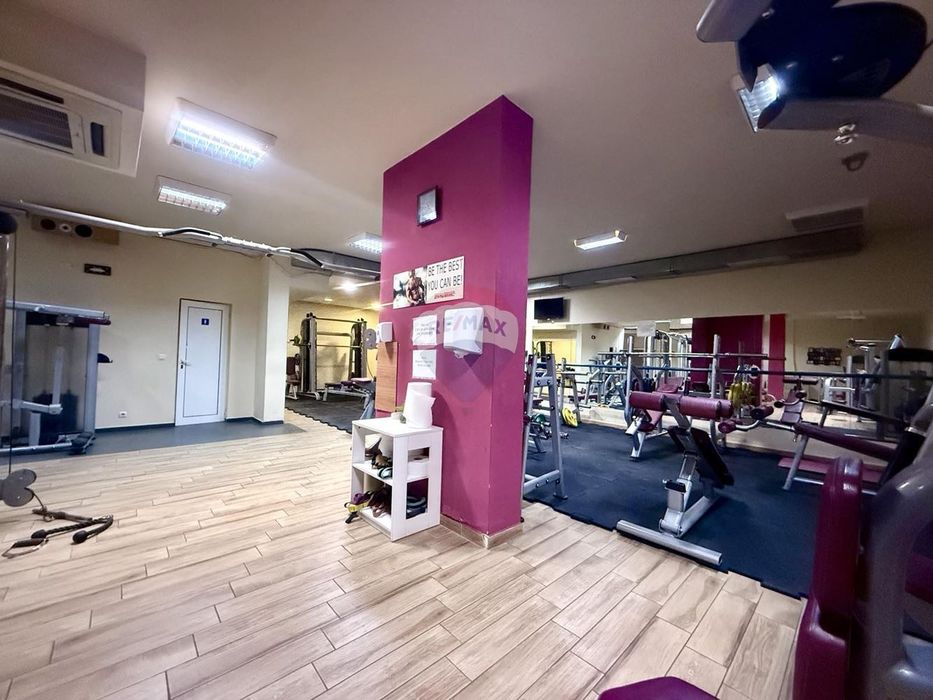 Функционално помещение на ТОП локация за продажба, Център, гр. Варна,