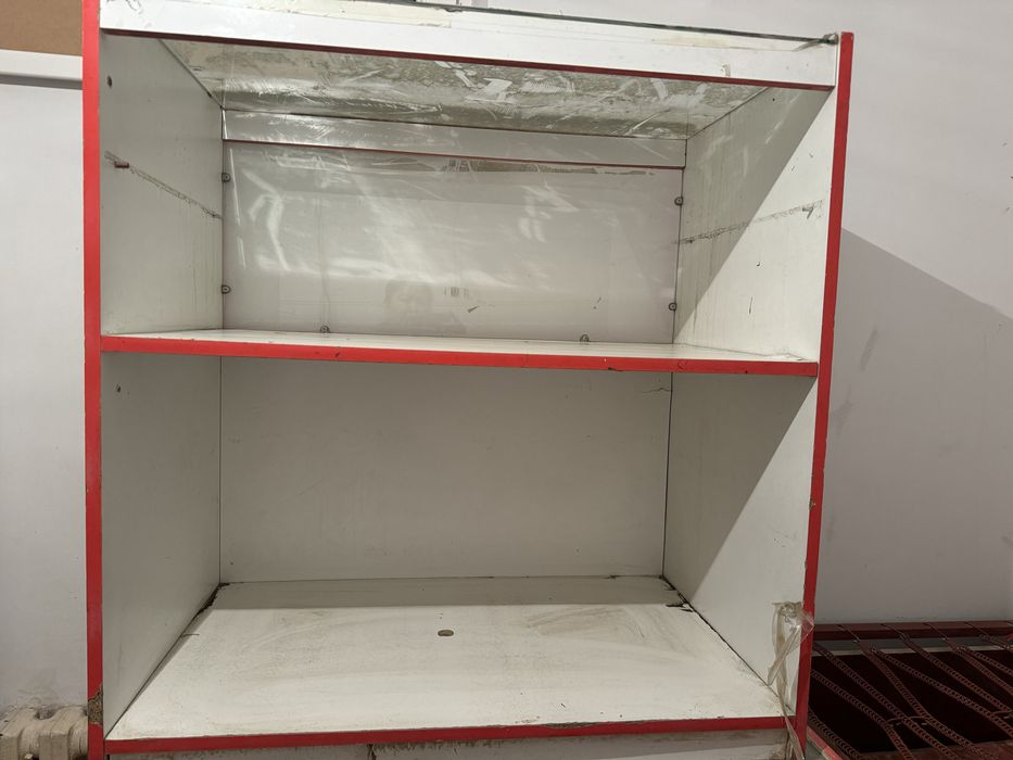 Витринный шкаф для магазина