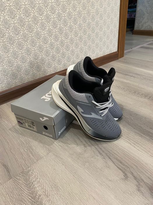 Brand: Joma кроссовка