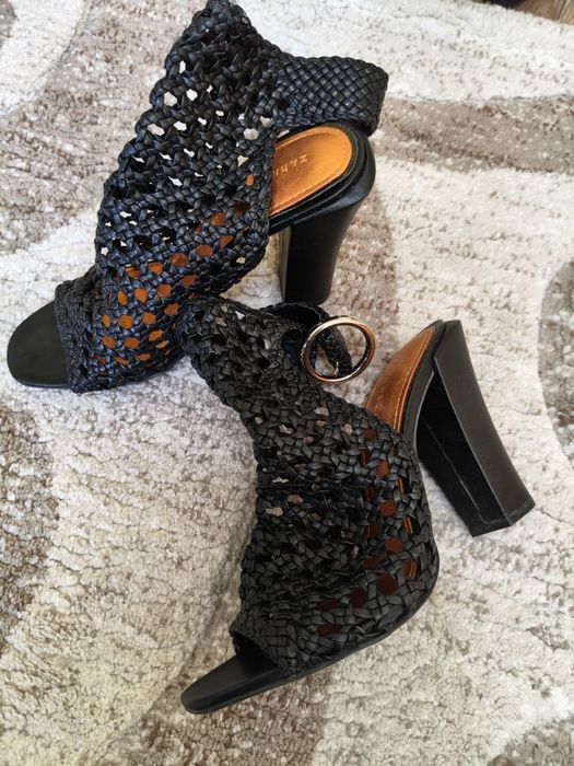 Vând Pantofi si sandale