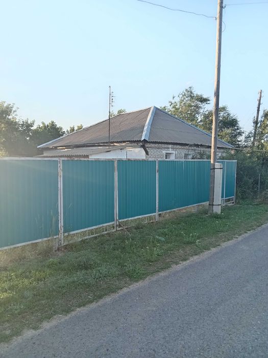 Продам дом в  поселке  Переметное