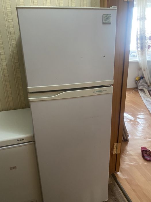 Б/у продам Холодильник