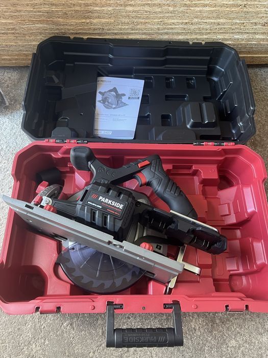 Нов ръчен циркуляр parkside