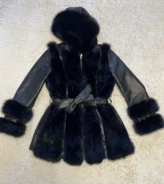 Дамско кожено яке с еко косъм