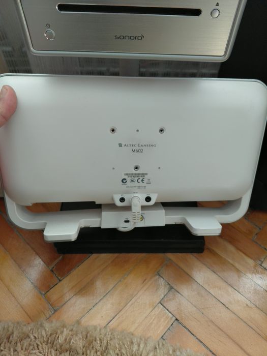 Vind dock i pod Altec Lansing M-602