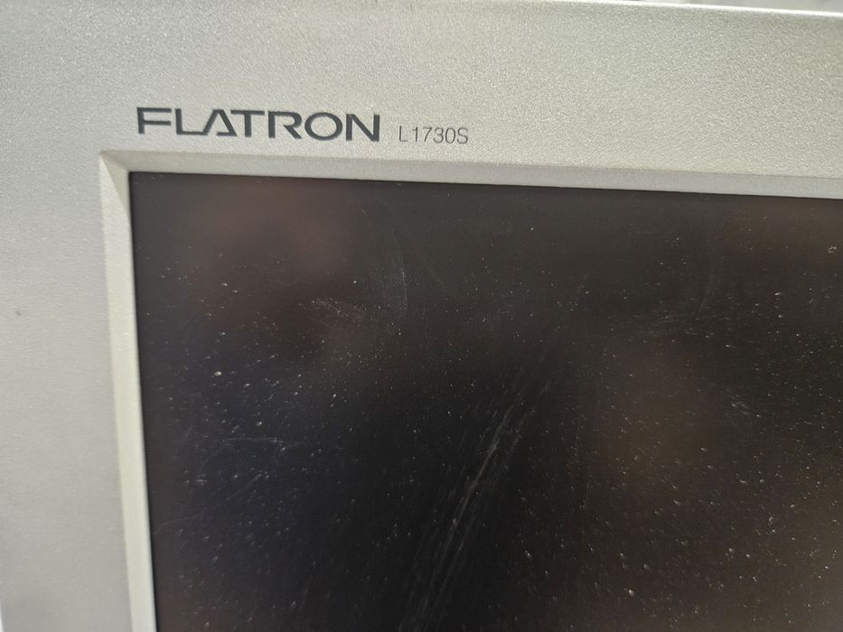 Монитор LG 17 ".