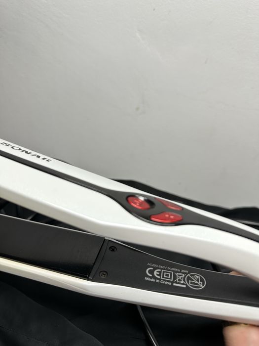 Placă pentru îndreptat părul Sonar