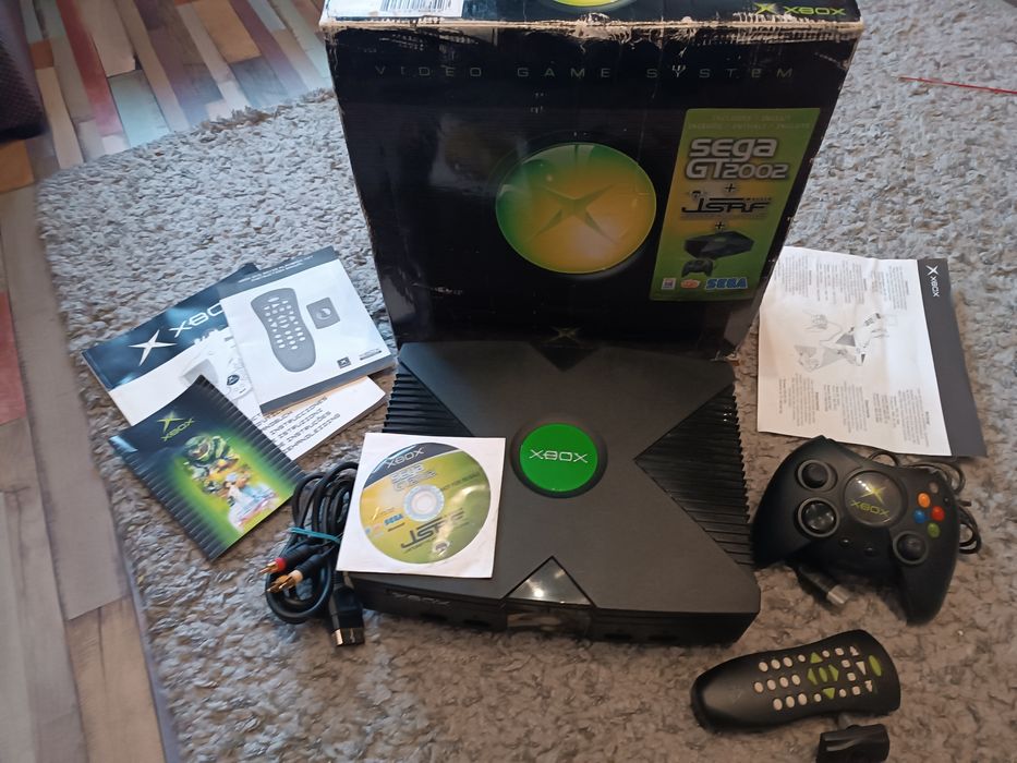 Xbox clasic  complet cutie originala, manuale, telecomanda, dongle joc