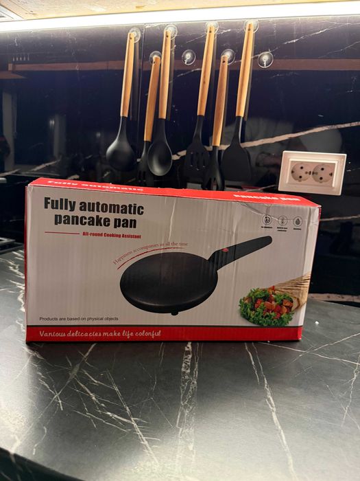 Tigaie electrica pentru clatite