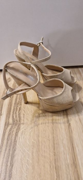 Sandale cu toc de 15 cm