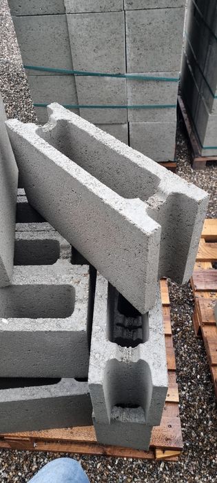 Vând bolțari pentru zidarie, fundație si stalpi!