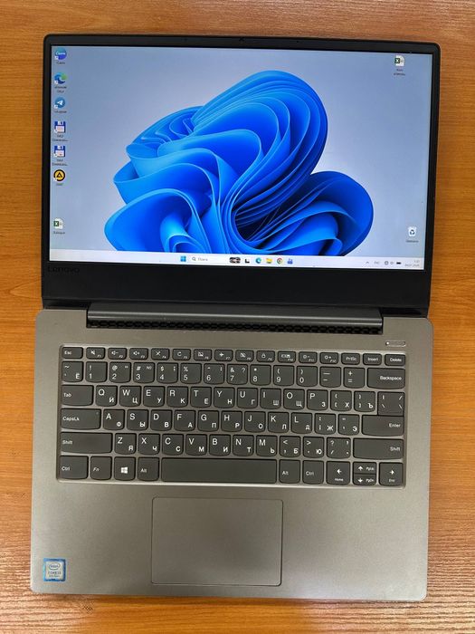 Lenovo 15 dyum notebook sotiladi IPS ekran