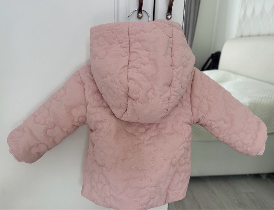 Продам куртку на весну на девочку