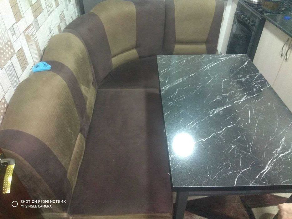 Кухонный уголок в отличном состоянии