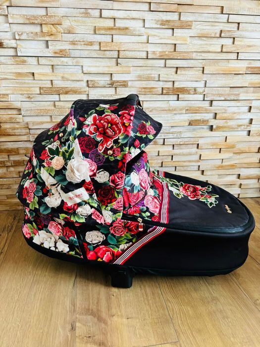 Cybex Кош за новородено Priam и e-Priam Lux Spring Blossom Dark