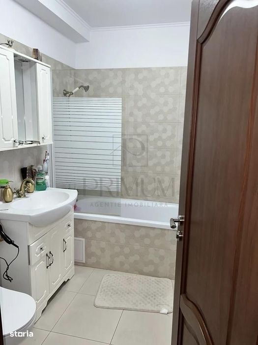 GIROC - 3 Camere - Etaj 1 - Pod cu intrare din apartament