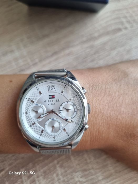 Часовник Tommy Hilfiger- дамски